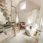 Holiday home Tiny Lavender House By Interhome *